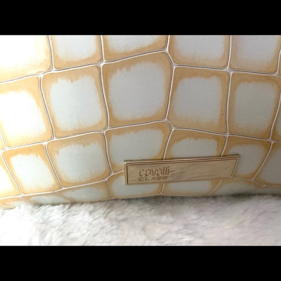 TRADE.!!  Like New! Roberto Cavalli Leather, Croc Embossed Handbag. - Picture 5 of 10